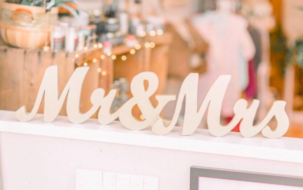 Mr and Mrs Wood Table Decor